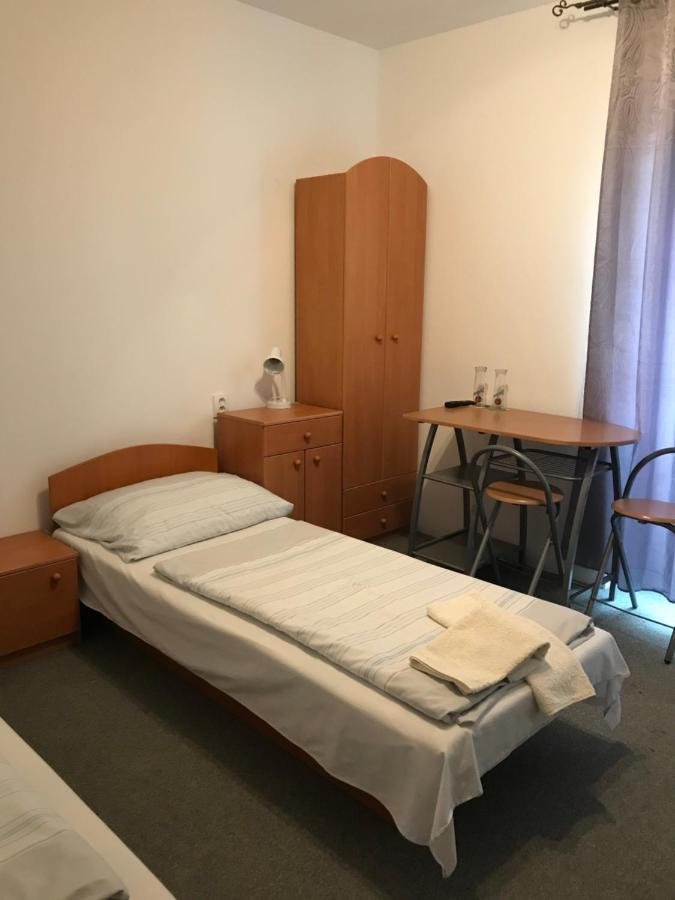 Penzion Aniko Diakovce-Sala Extérieur photo