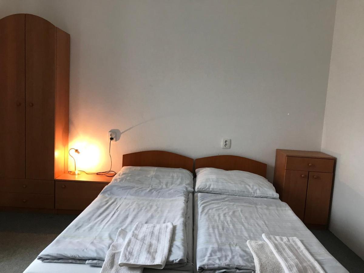 Penzion Aniko Diakovce-Sala Extérieur photo